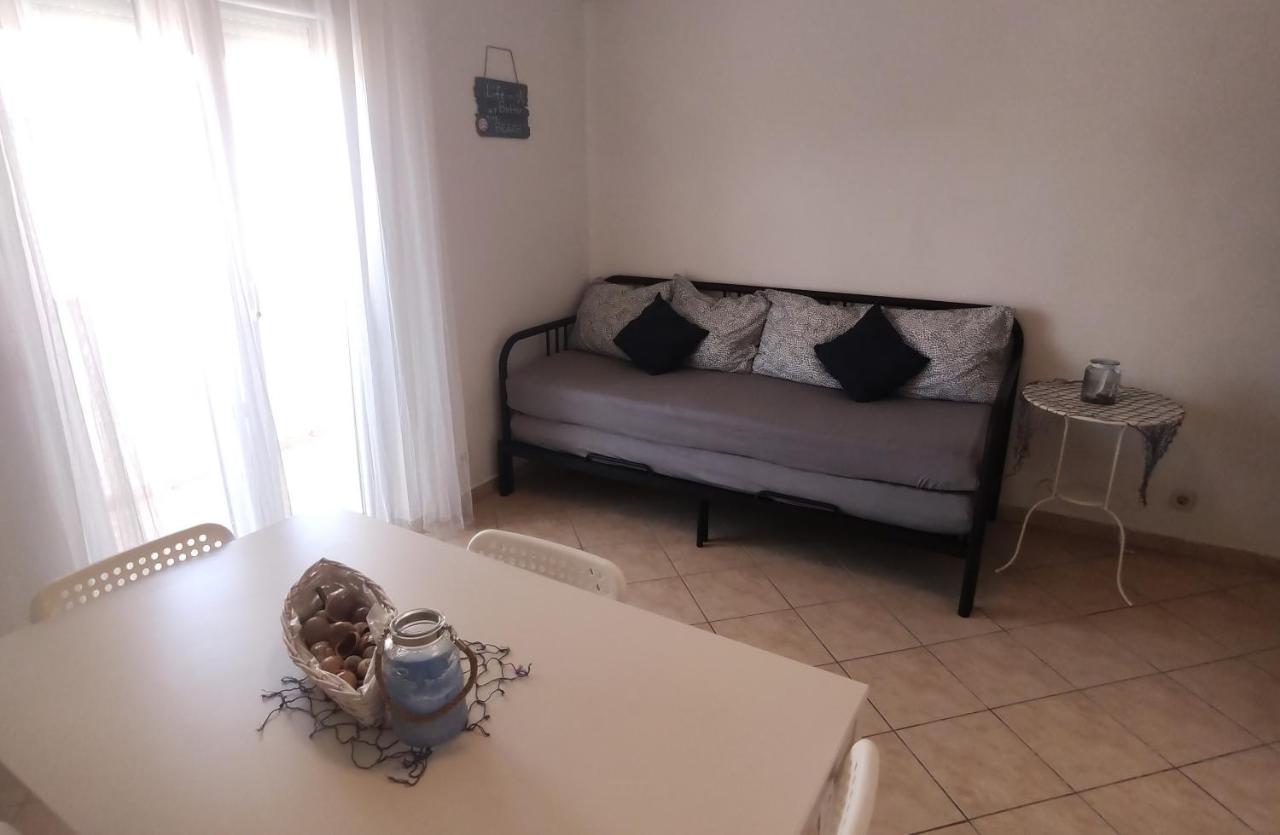 Vila Sentio Mare-Apartments Livaic Zeljko Pirovac Exteriör bild