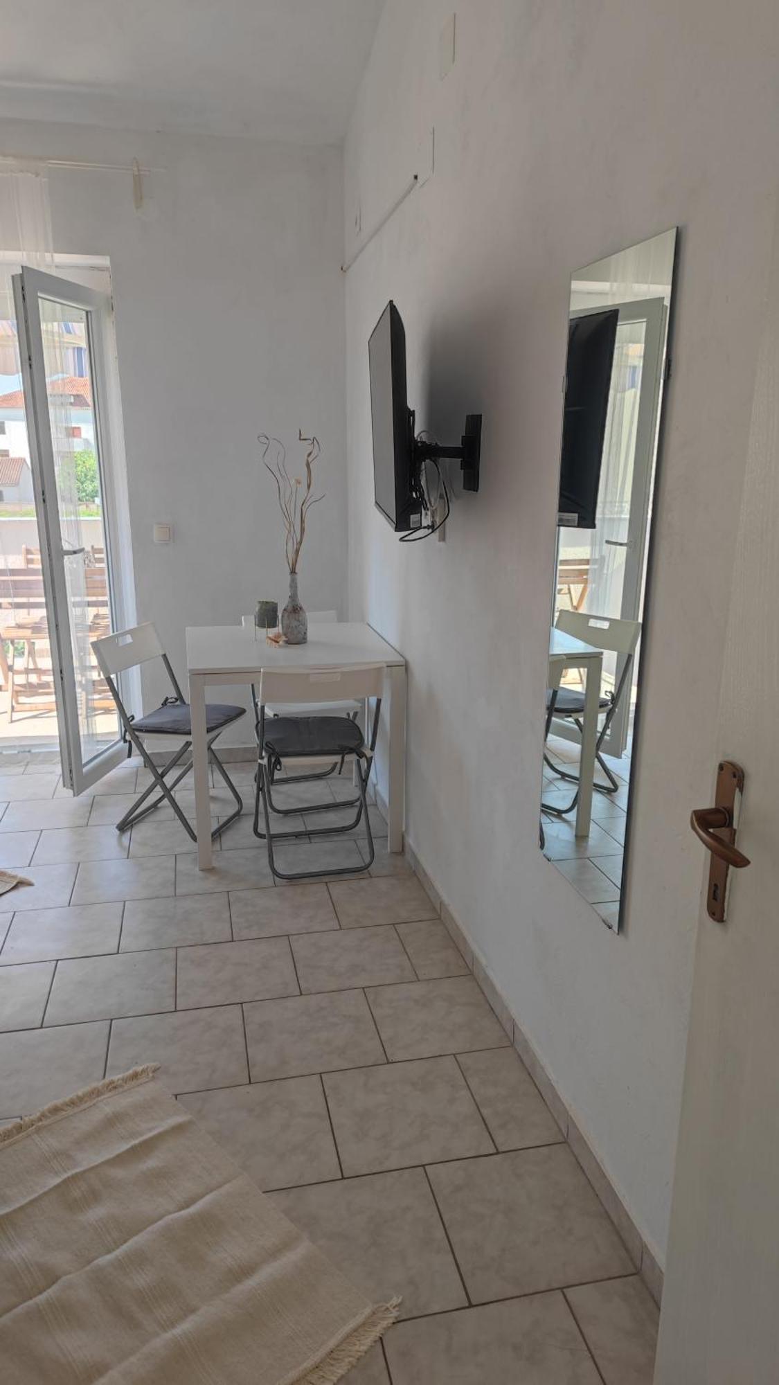 Vila Sentio Mare-Apartments Livaic Zeljko Pirovac Exteriör bild
